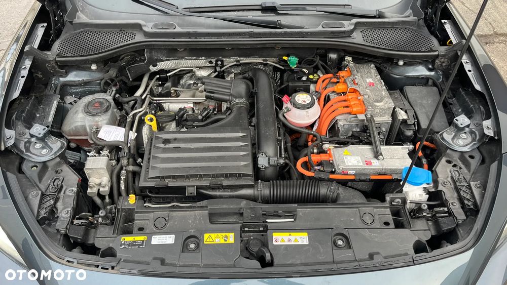 Cupra Formentor 1.4 e-Hybrid DSG Priority - 24