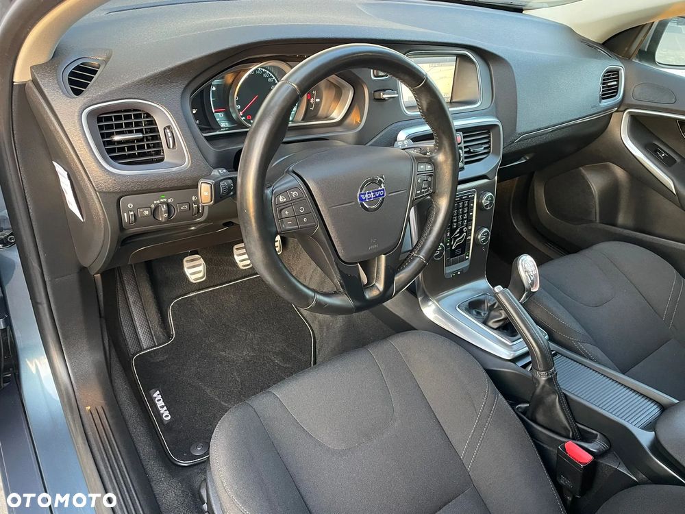 Volvo V40 D2 Summum - 14