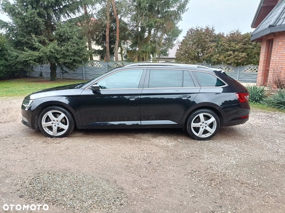 Skoda Superb 2.0 TDI DSG Premium Edition - 8