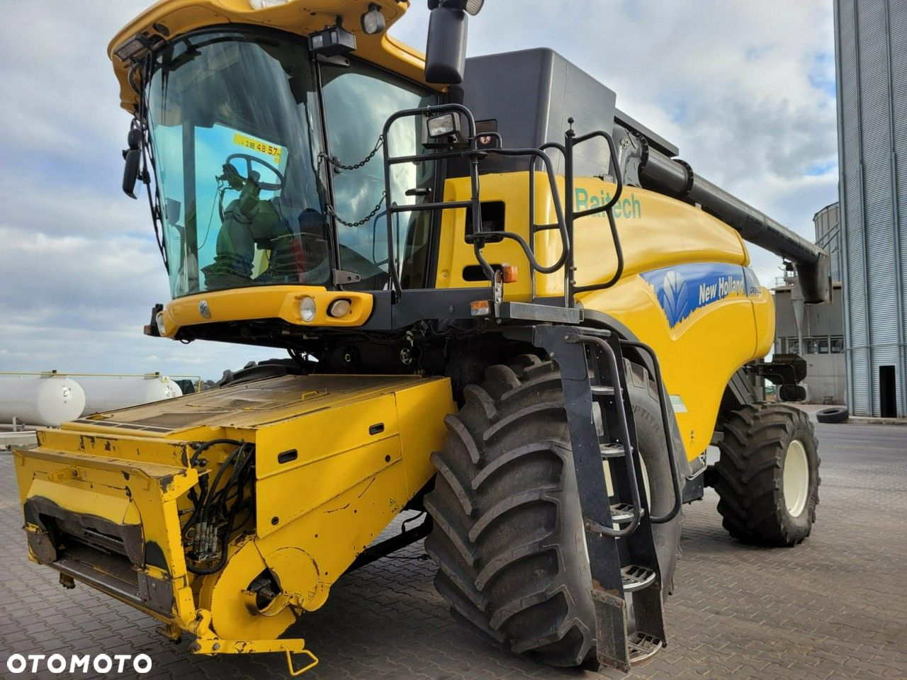 New Holland - 2