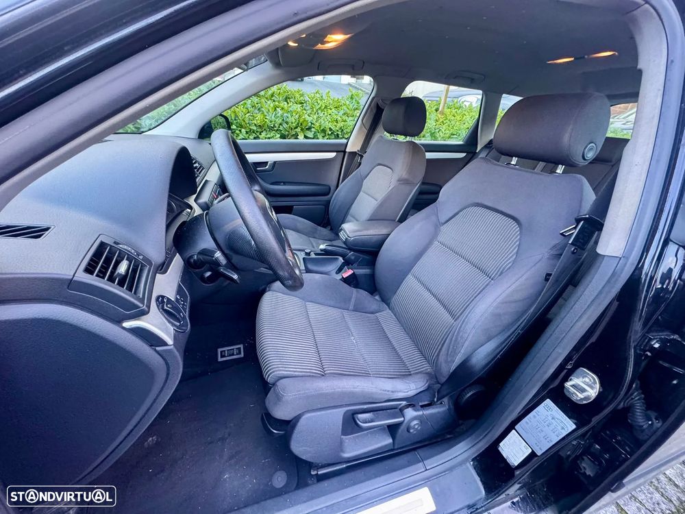 Audi A4 Avant 2.0 TDi S-line - 4