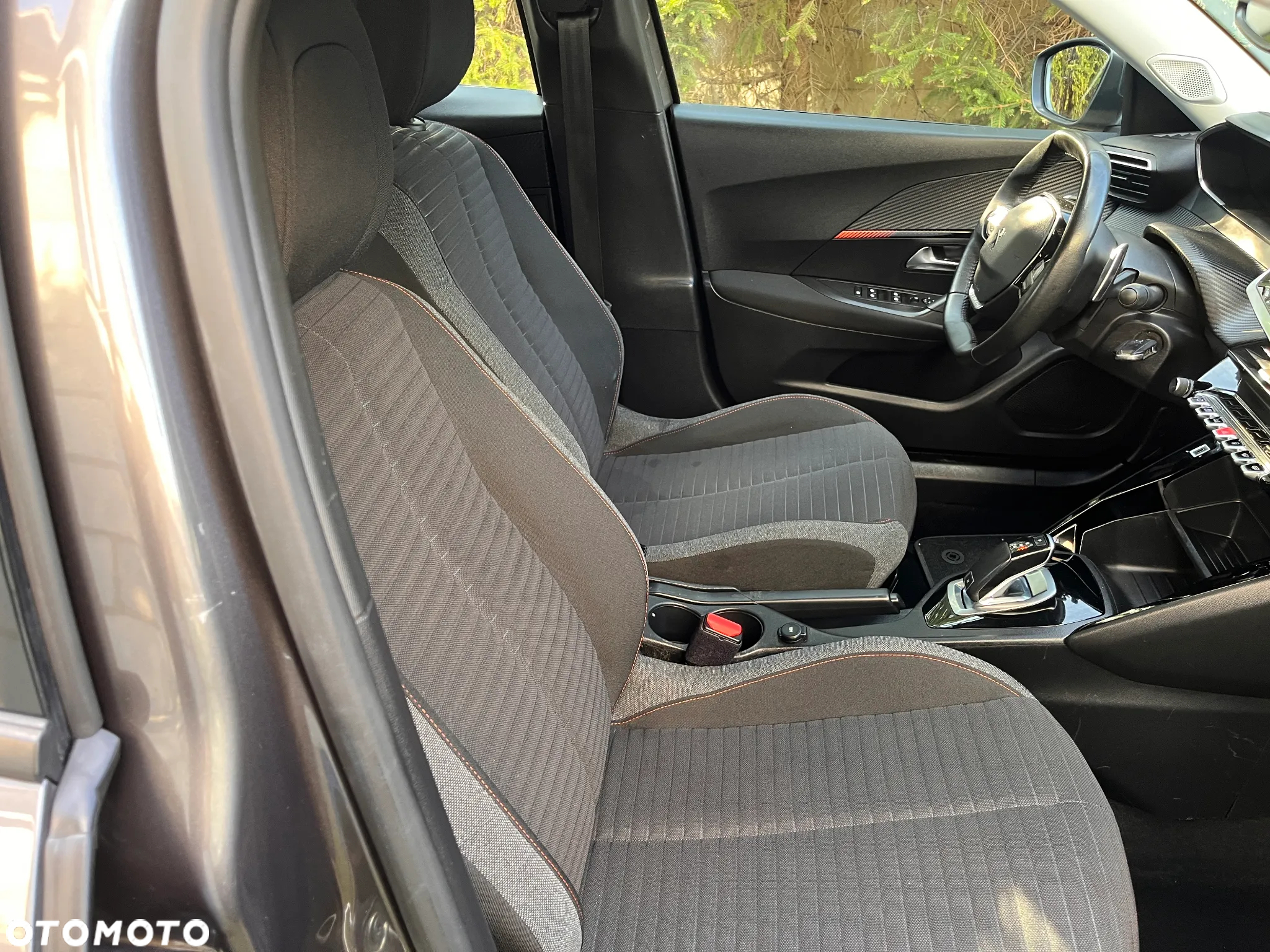 Peugeot 2008 PureTech 130 EAT8 Active Pack - 5