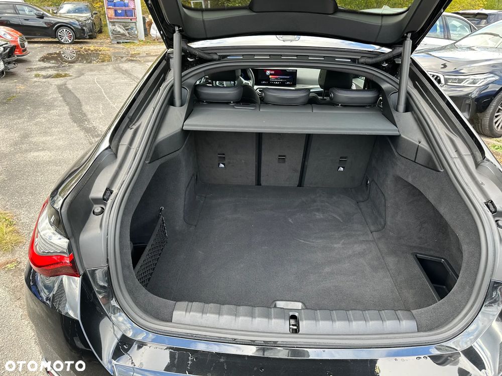 BMW i4 80.7kWh eDrive 40 M Sport - 23