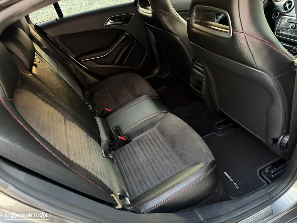 Mercedes-Benz CLA 200 - 12