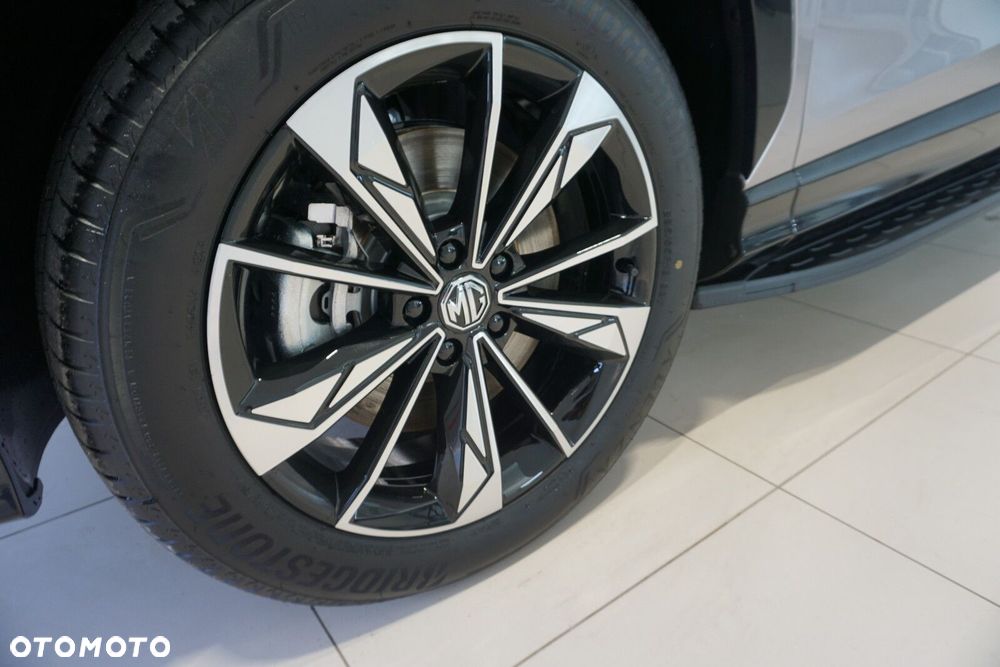 MG HS PHEV - 11