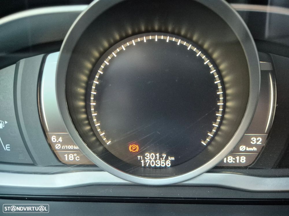 Volvo V60 2.0 D2 Momentum Geartronic - 5