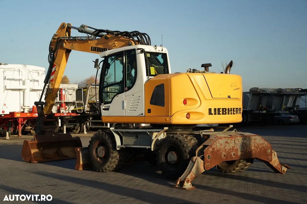 Liebherr 914 COMPACT / EXCAVATOR PE PNEURI / 13.464 ORE DE FUNCȚIONARE / CUPLAJ RAPID HIDRAULIC / CUPĂ HIDRAULICĂ PENTRU NIVELARE / - 4