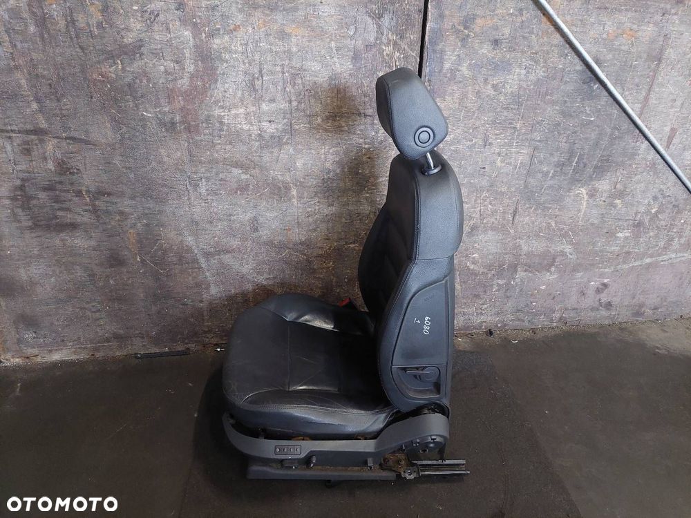 FOTEL LEWY PRZÓD OPEL VECTRA C LIFT - 4