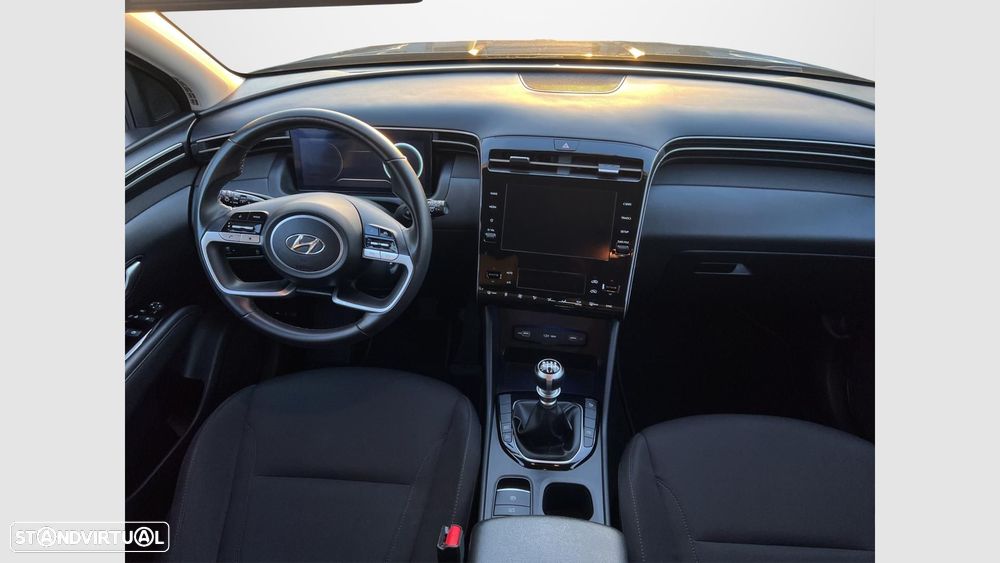 Hyundai Tucson 1.6 CRDi Premium — fotografia 13