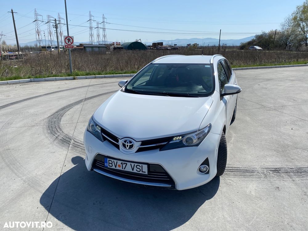 Toyota Auris 1.4 D-4D Comfort - 1
