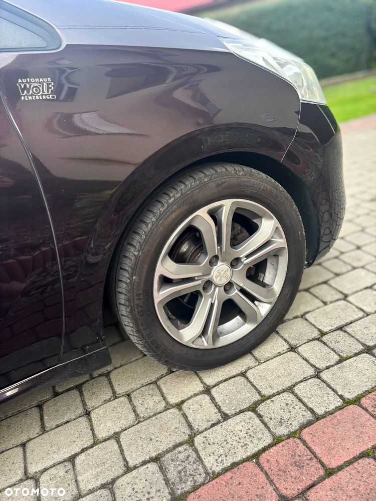 Peugeot 208 1.6 e-HDi Allure STT - 6
