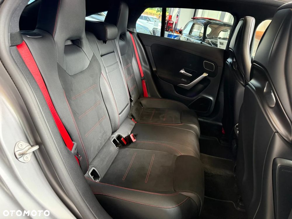 Mercedes-Benz CLA - 15