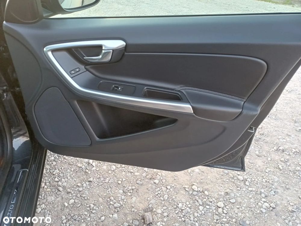 Volvo V60 D2 Drive-E Kinetic - 20