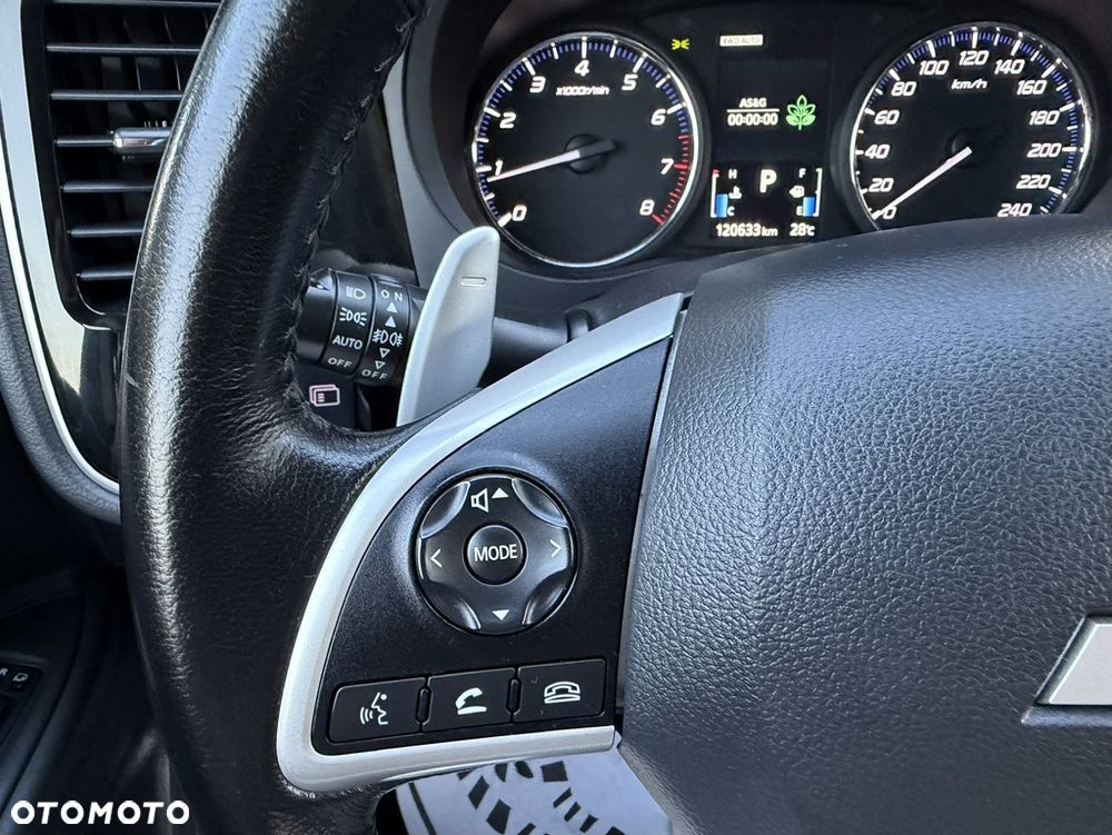 Mitsubishi Outlander 2.0 4WD CVT Diamant+ - 26