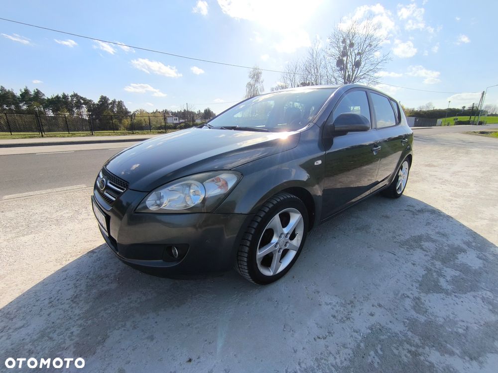 Kia Ceed 1.6 Crdi Comfort - 1