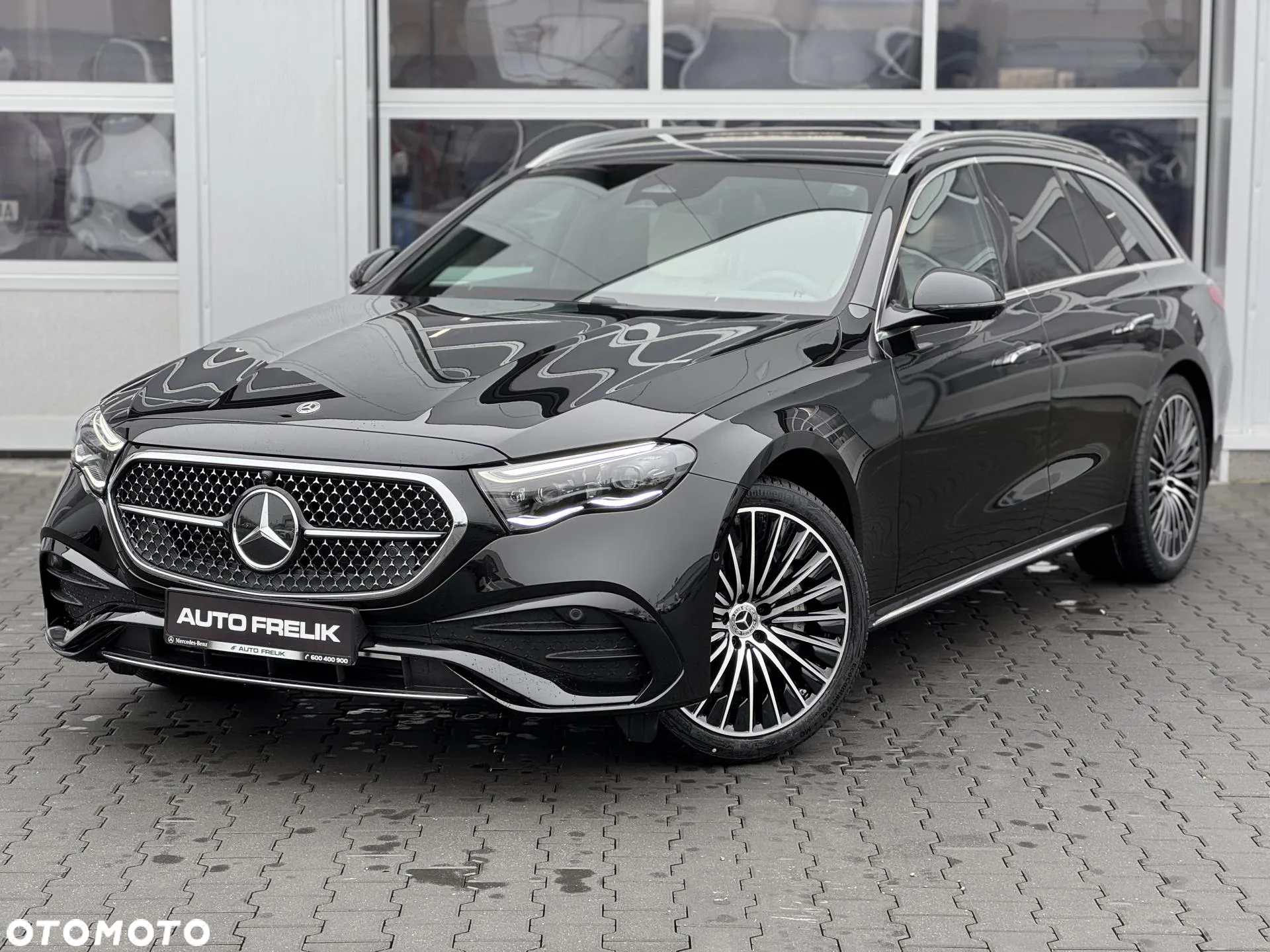 Mercedes-Benz Klasa E 220 d 4Matic 9G-TRONIC - 2
