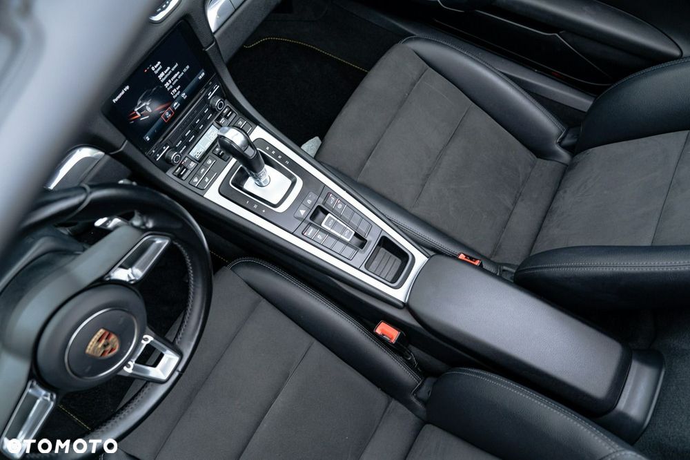 Porsche 718 Boxster GPF Style Edition PDK - 17