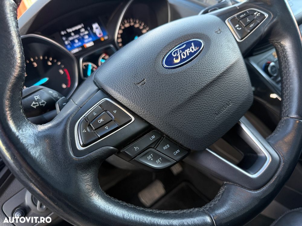 Ford Kuga 2.0 TDCi 4x4 Aut. Titanium - 16