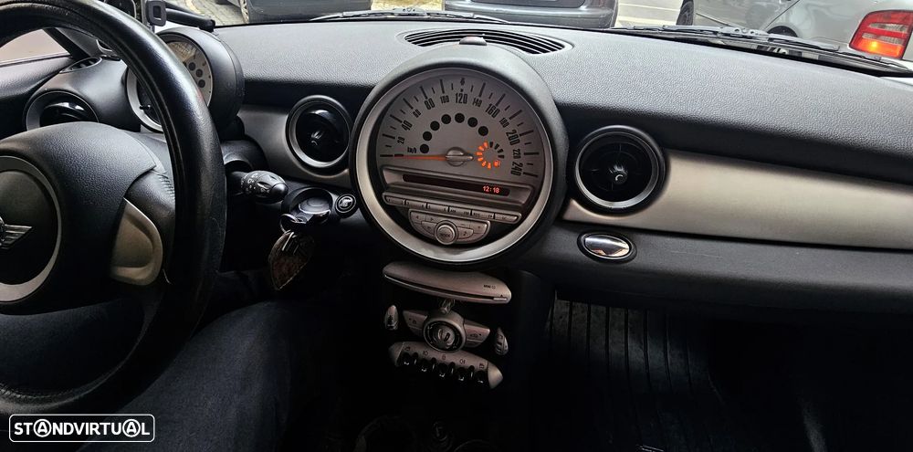 MINI 3 Portas Cooper D - 13