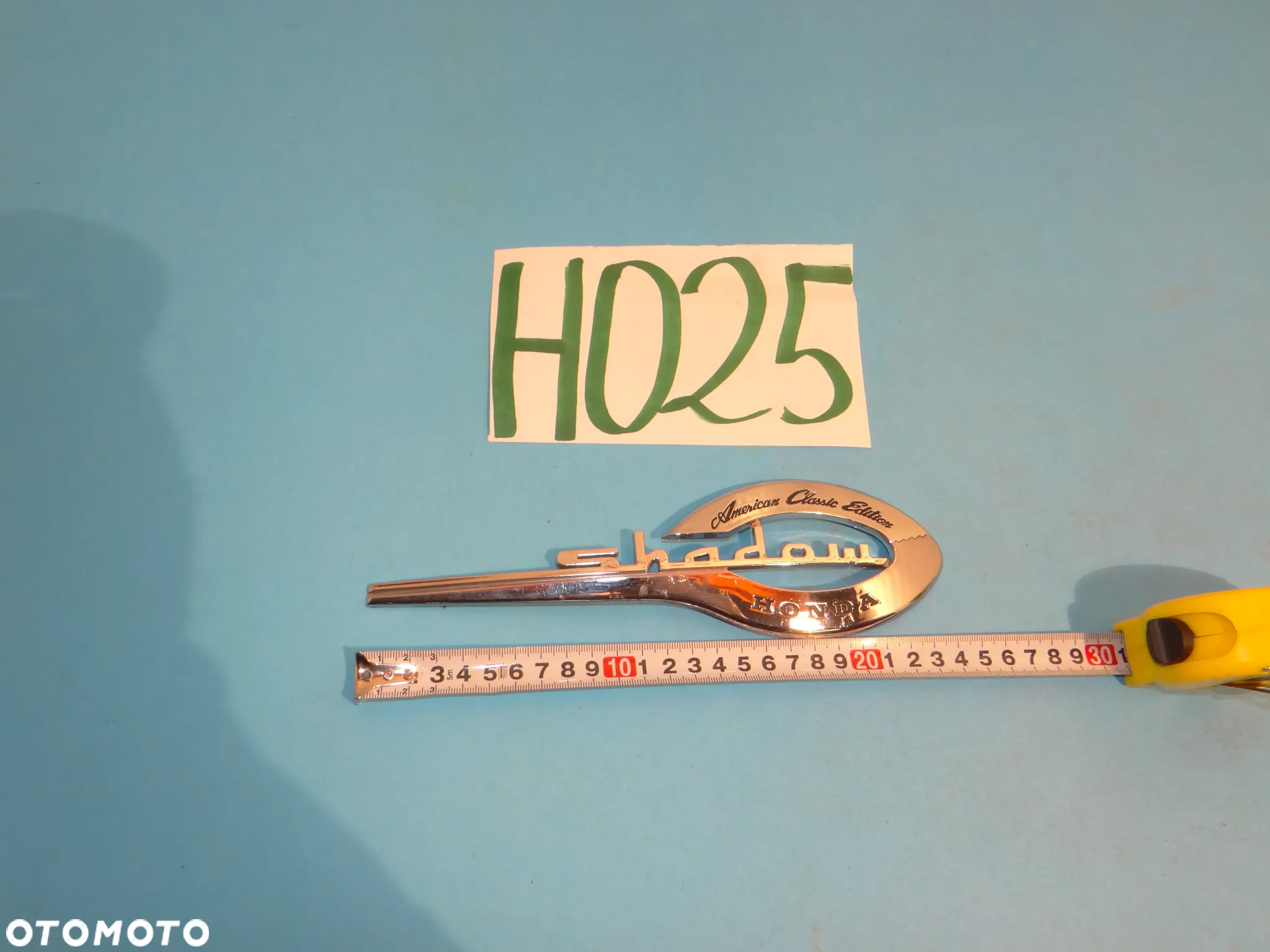 H025 HONDA SHADOW EMBLEMAT ZNACZEK NA BAK ZBIORNIK PALIWA PRAWA STRONA - 7