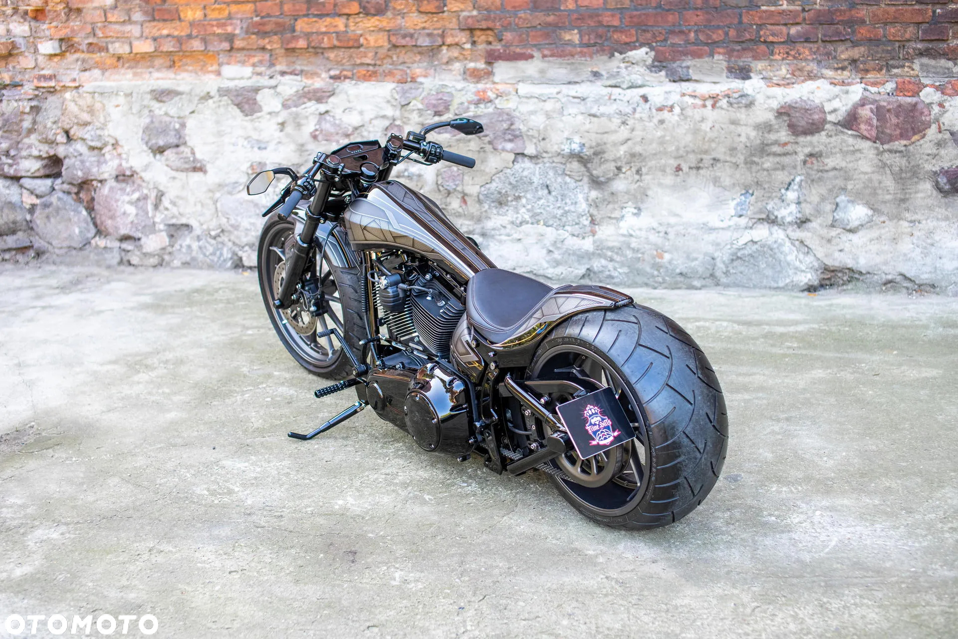Harley-Davidson Softail Breakout - 12