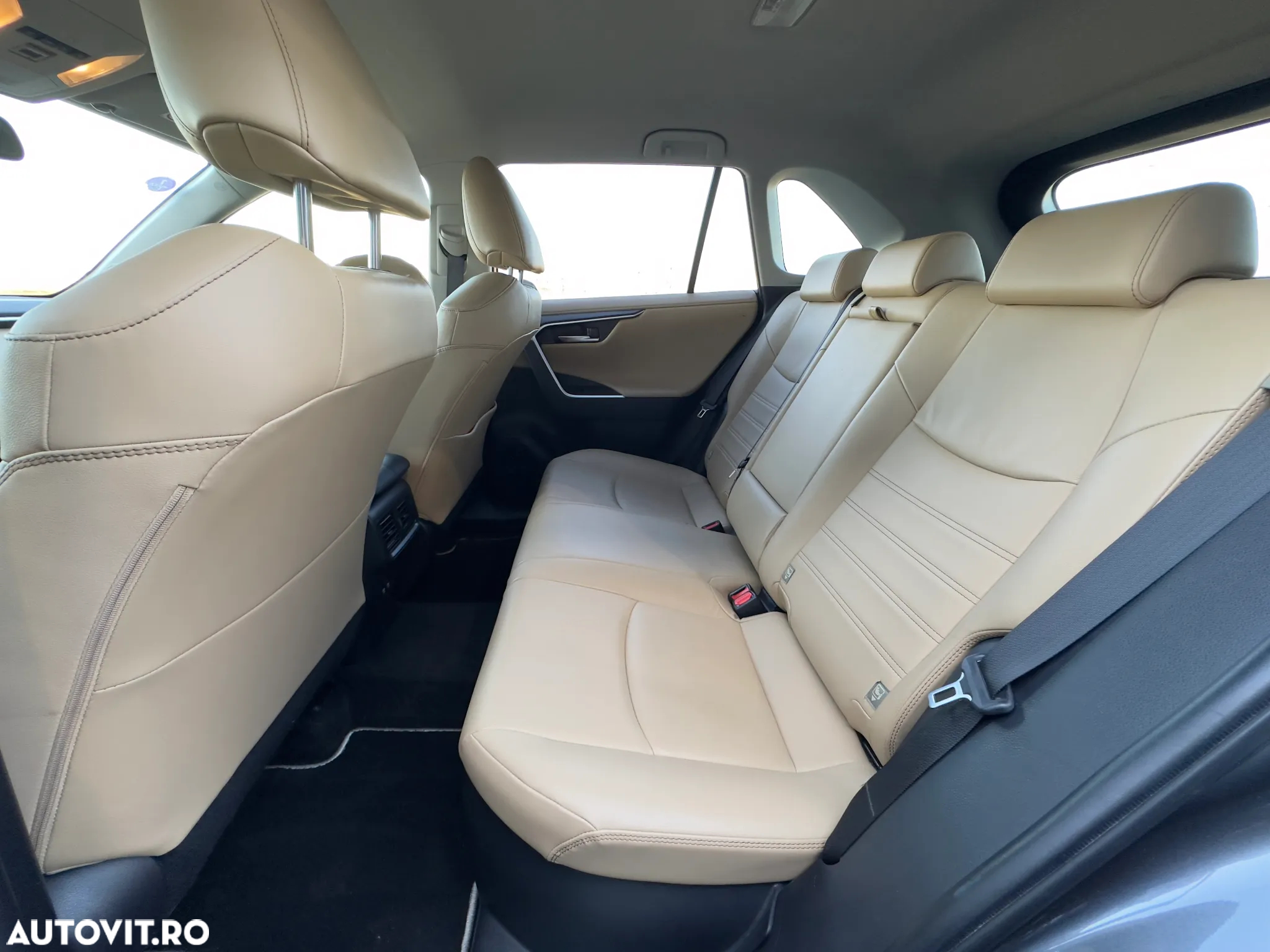 Toyota RAV4 2.5 Hybrid VVT-iE 4x4 Exclusive - 16