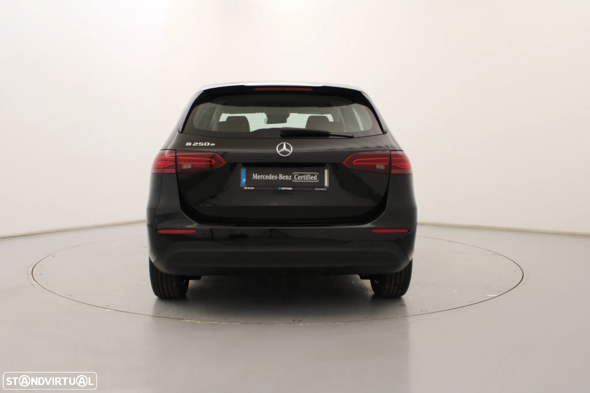 Mercedes-Benz B 250 e - 8