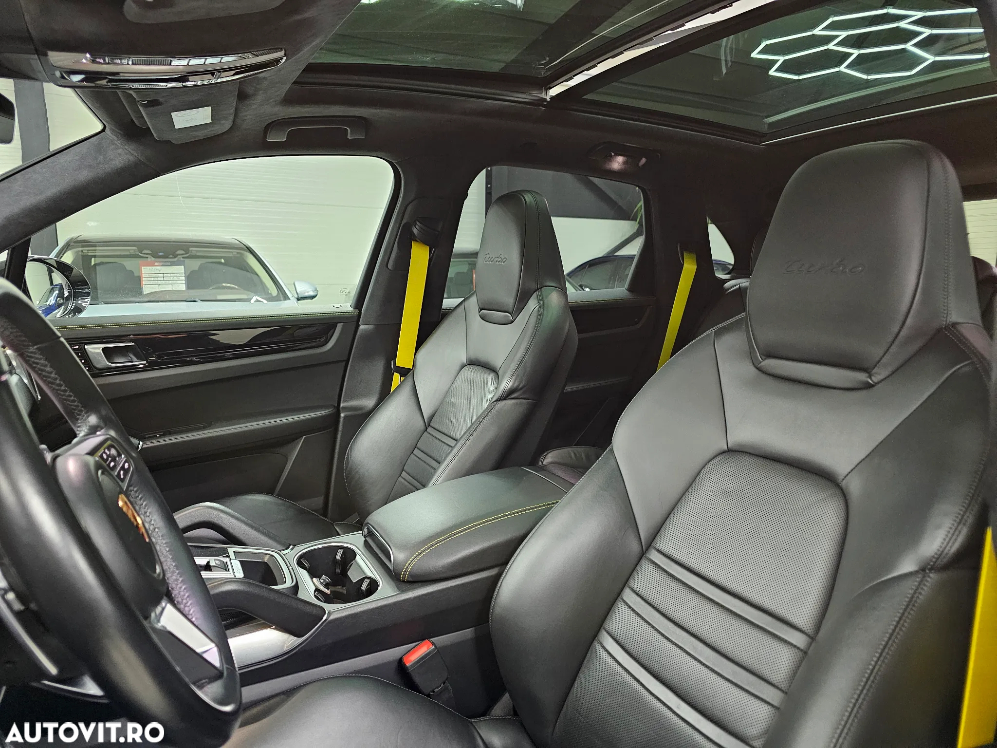 Porsche Cayenne Turbo - 14