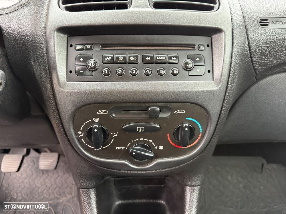 Peugeot 206 1.1 XT - 22