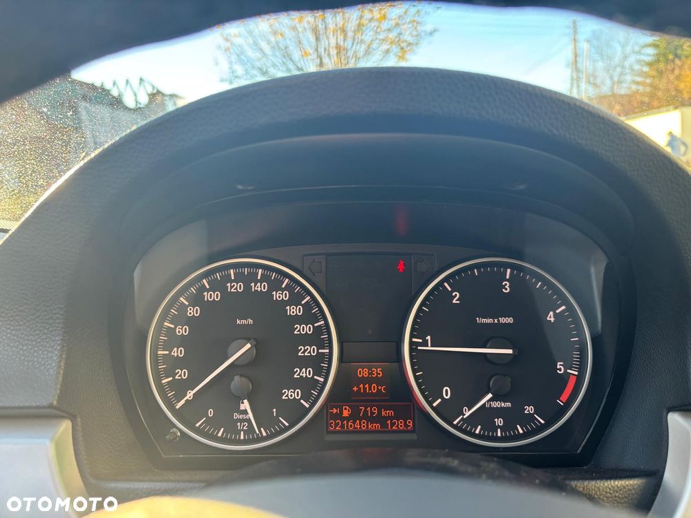 BMW Seria 3 320d xDrive DPF - 2