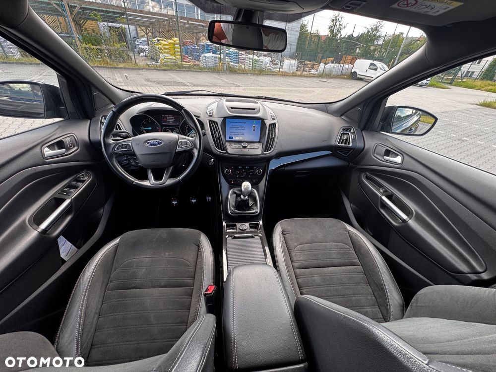 Ford Kuga 2.0 TDCi 2x4 ST-Line - 10