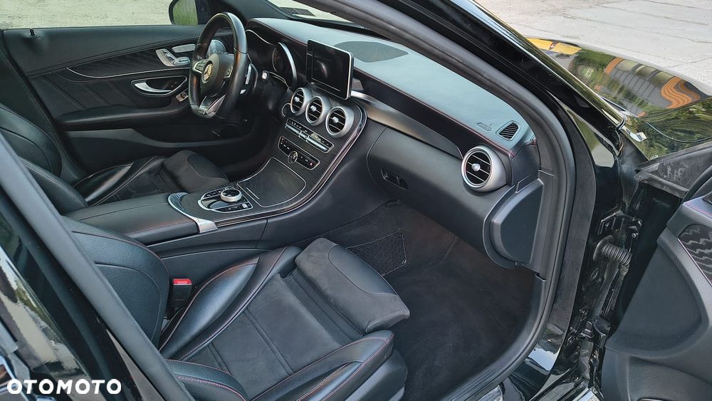 Mercedes-Benz Klasa C AMG 43 4Matic 9G-TRONIC - 36