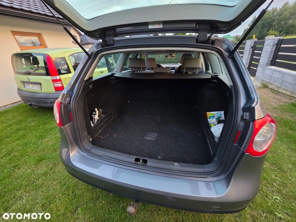 Volkswagen Passat 1.9 TDI Comfortline - 10