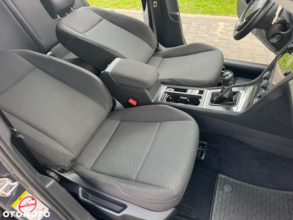 Volkswagen Golf 1.0 TSI BMT Trendline - 28