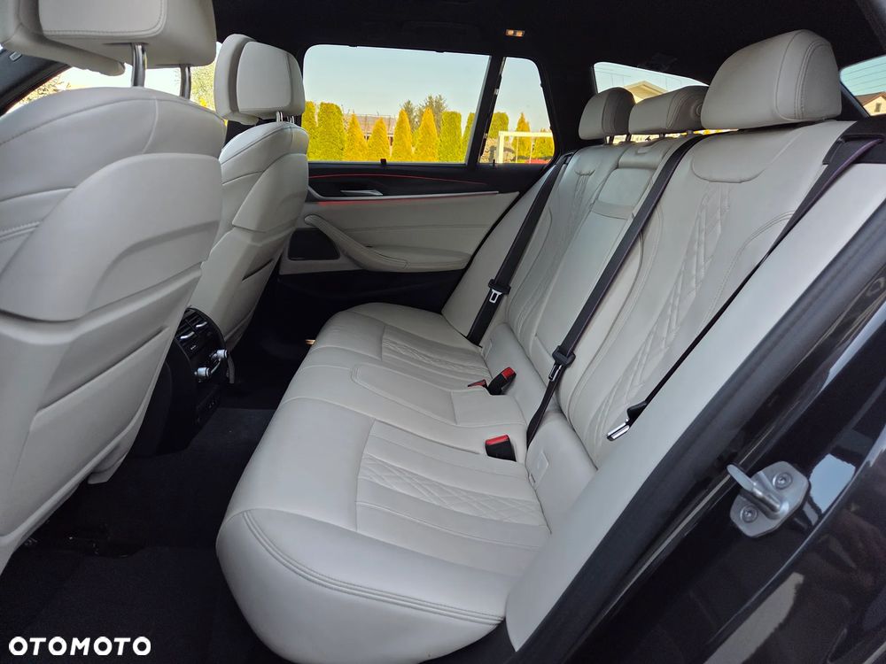 BMW Seria 5 520d xDrive mHEV M Sport sport - 16