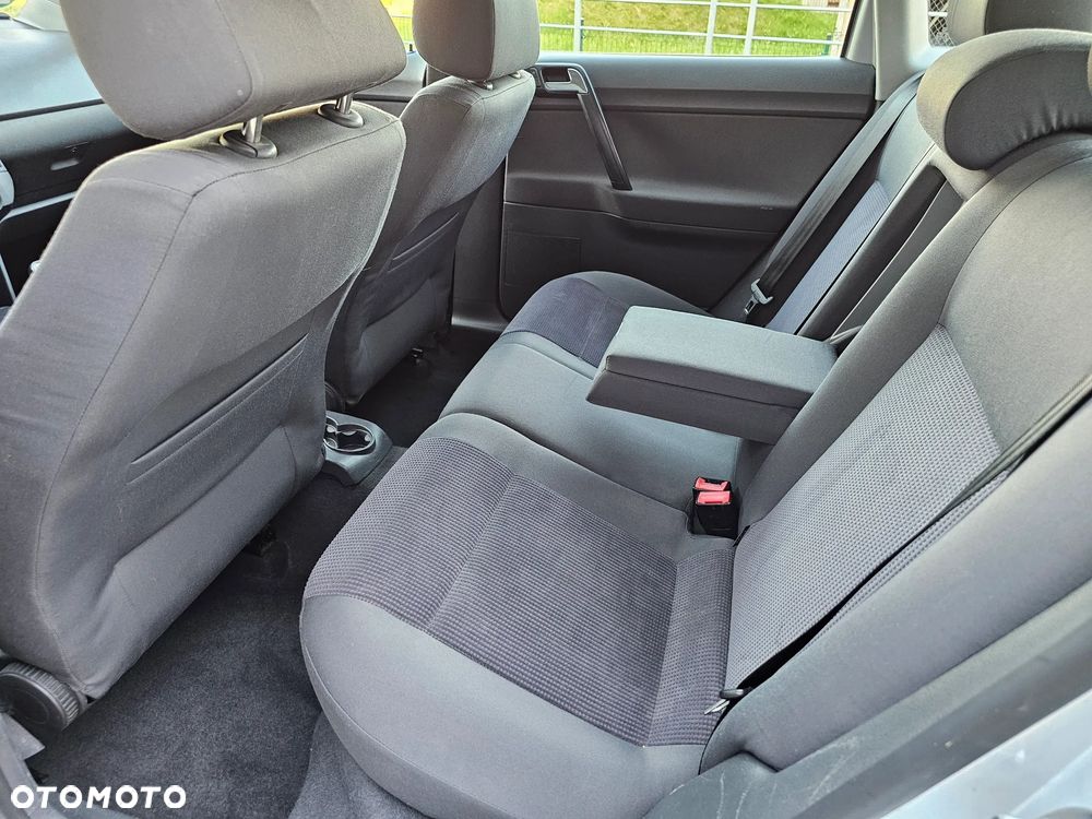 Volkswagen Polo 1.4 Highline - 25