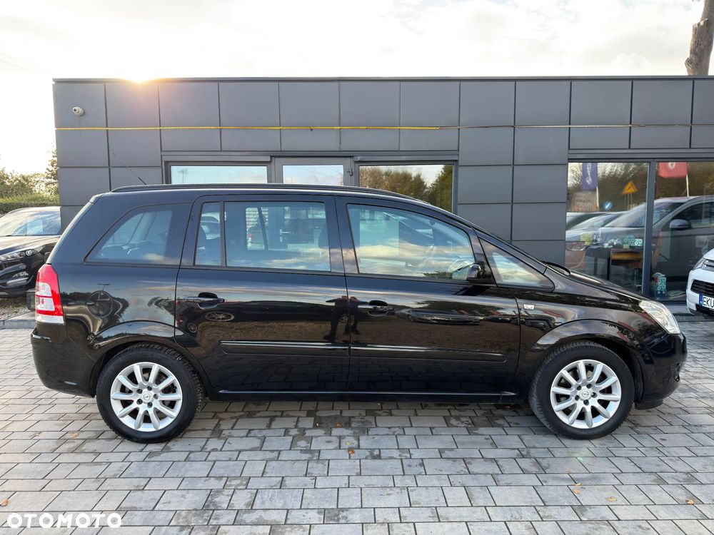 Opel Zafira 1.8 Cosmo - 25