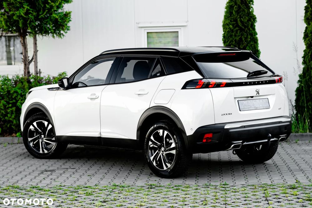 Peugeot 2008 1.2 PureTech GT S&S - 8
