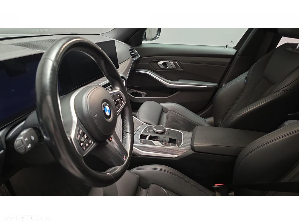 BMW Seria 3 320d xDrive mHEV M Sport - 31