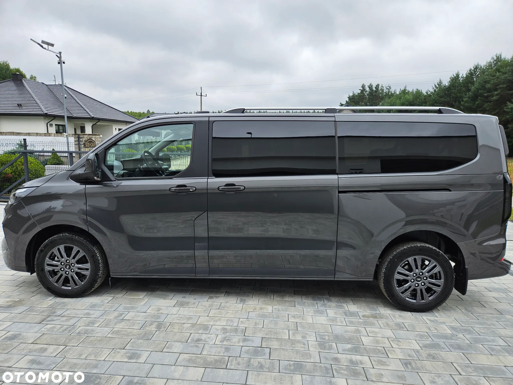 Ford Tourneo Custom 2.0 EcoBlue L2 Titanium SelectShift - 12