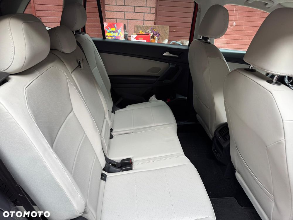 Volkswagen Tiguan Allspace - 8