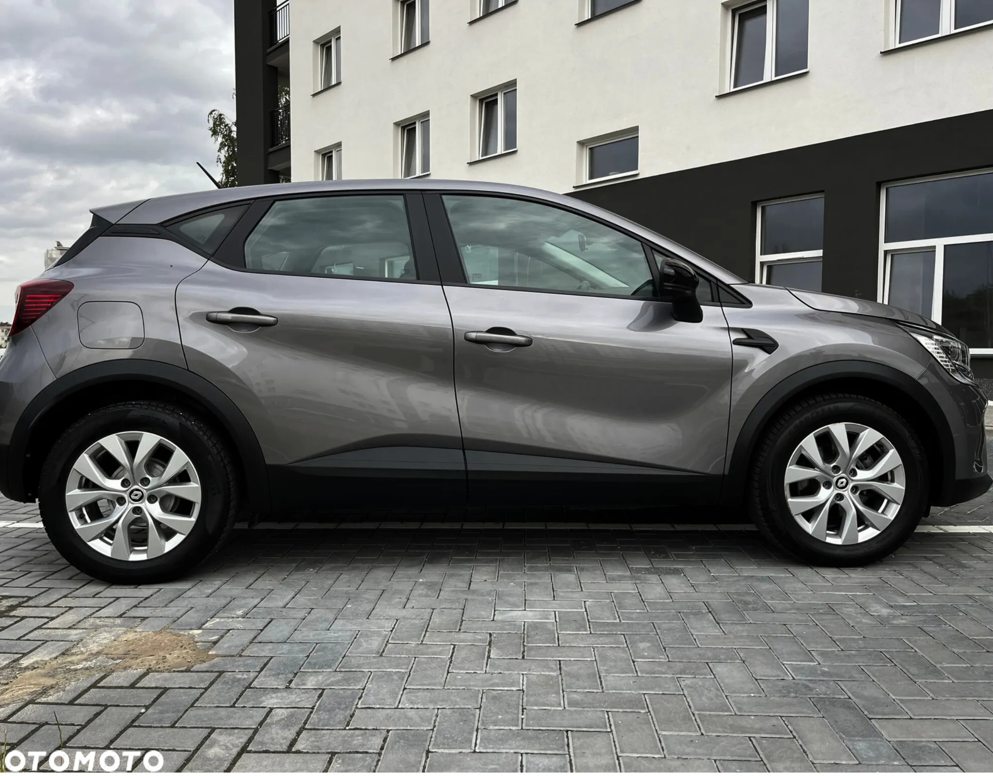 Renault Captur 1.6 E-TECH Full Hybrid 145 Techno - 3