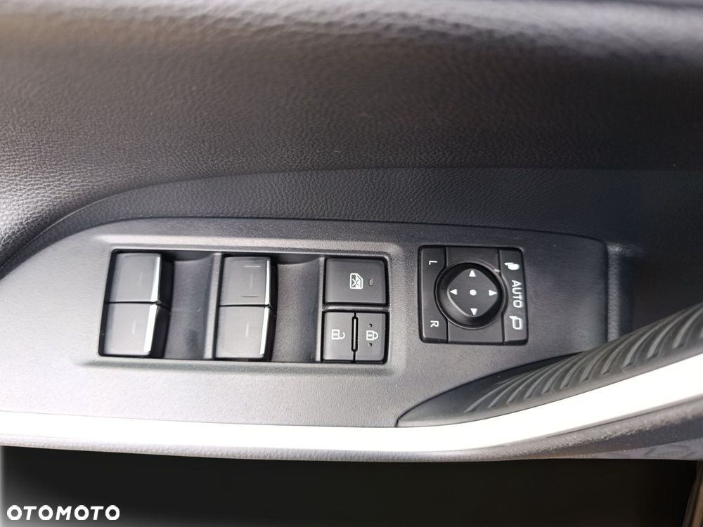 Toyota RAV4 - 26