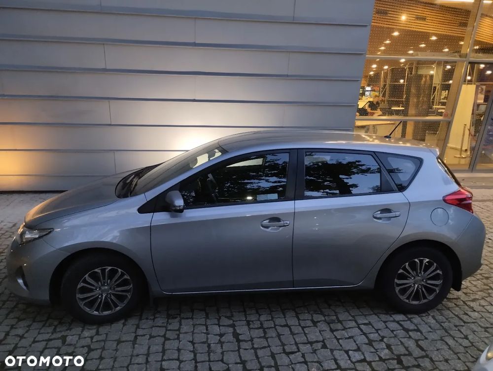 Toyota Auris 1.33 VVT-i Life Comfort - 13