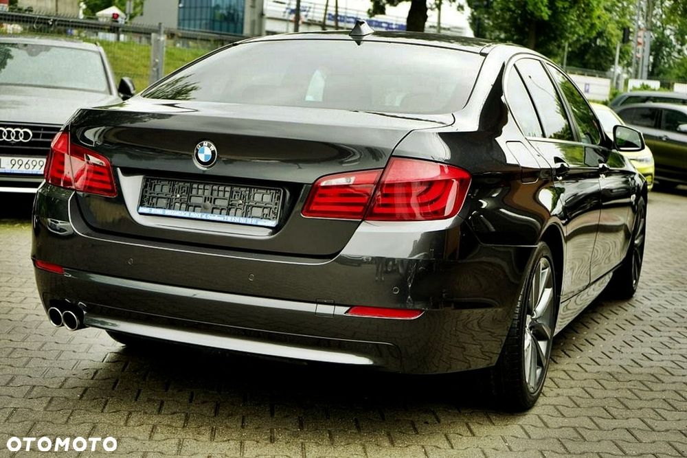 BMW Seria 5 525d - 6