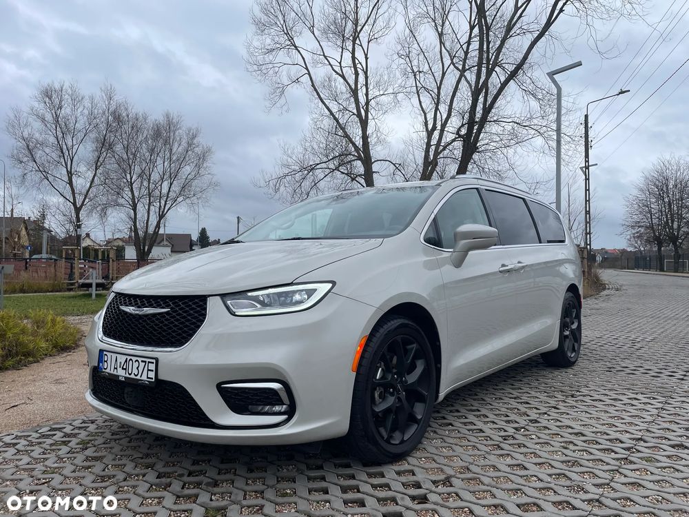 Chrysler Pacifica - 2