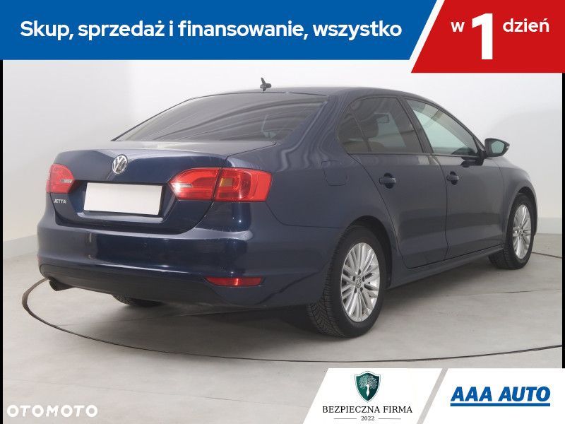 Volkswagen Jetta - 7