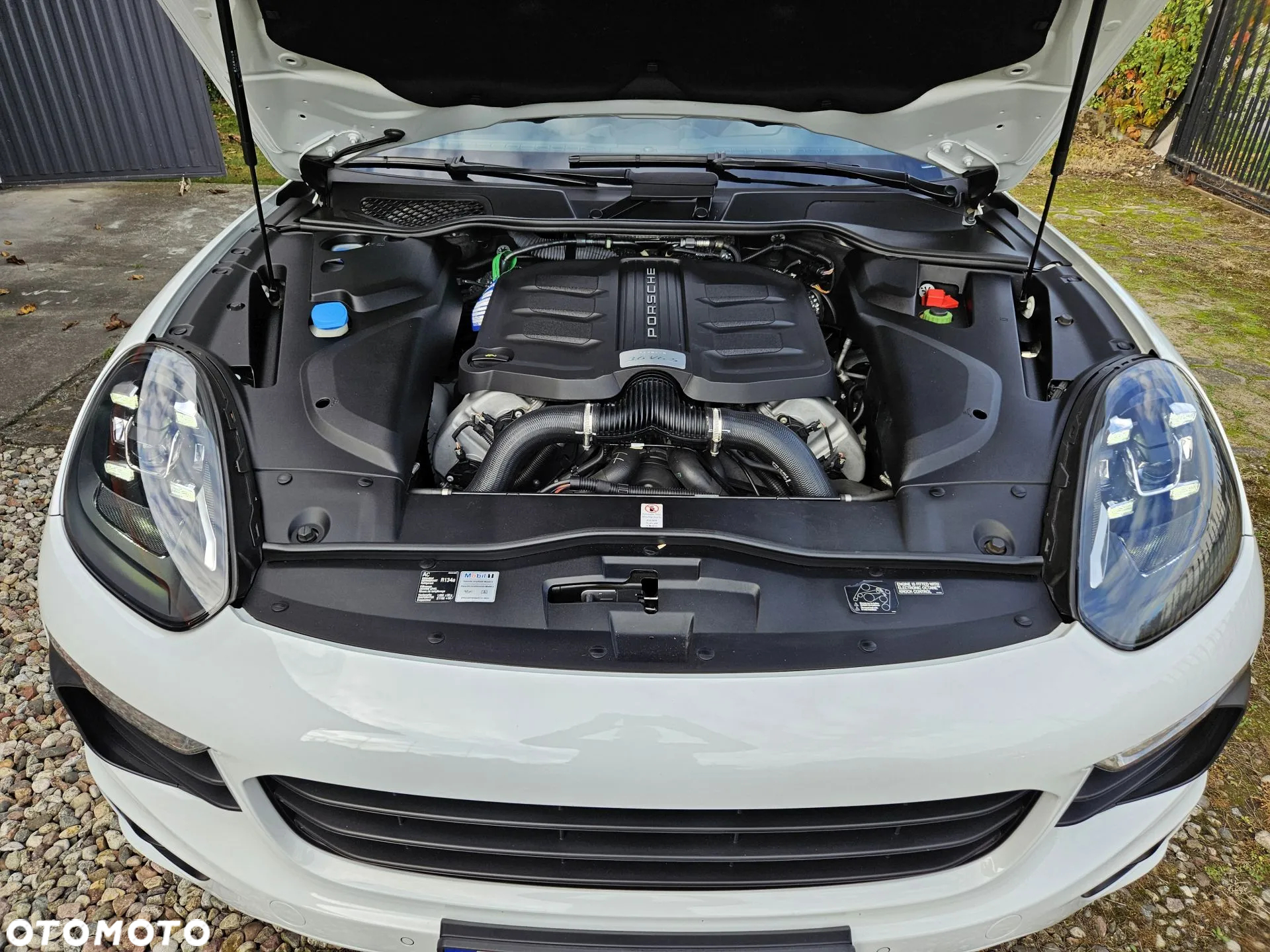 Porsche Cayenne S - 30