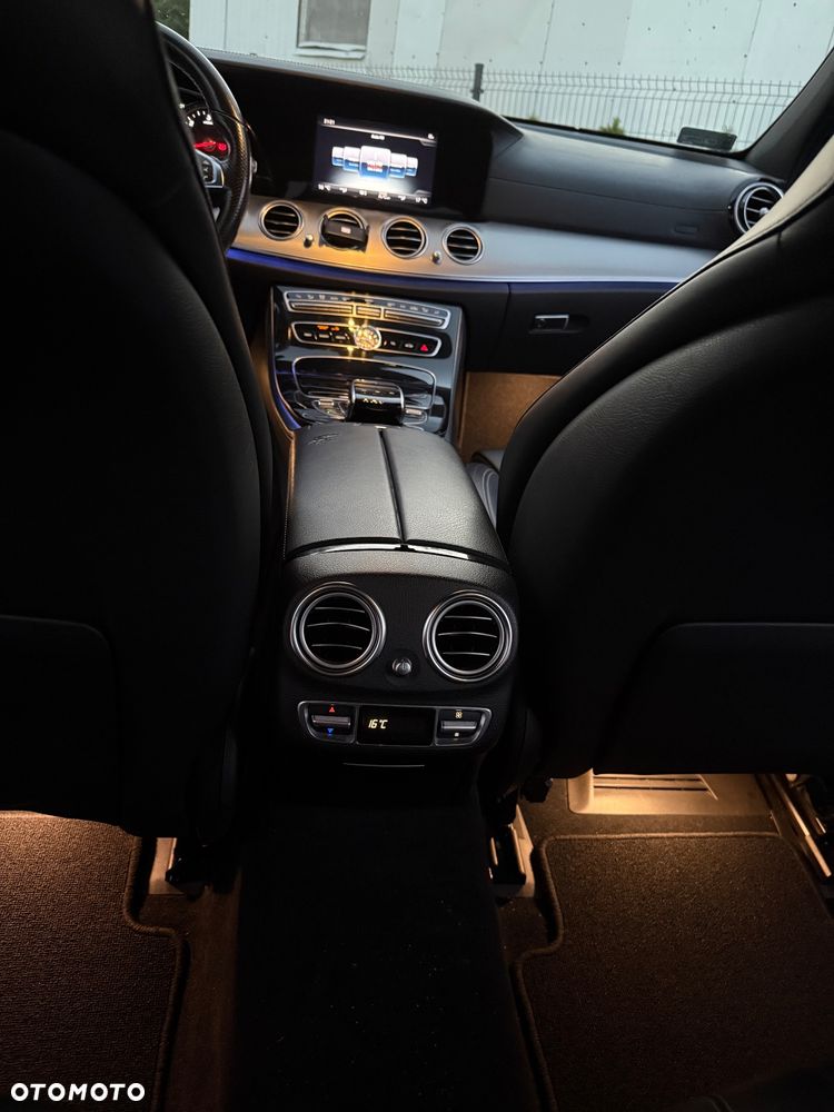 Mercedes-Benz Klasa E 350 BlueTEC 9G-TRONIC Avantgarde - 16
