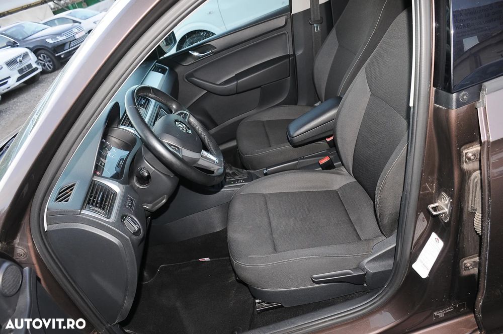 Skoda RAPID 1.4 TDI Style DSG - 5